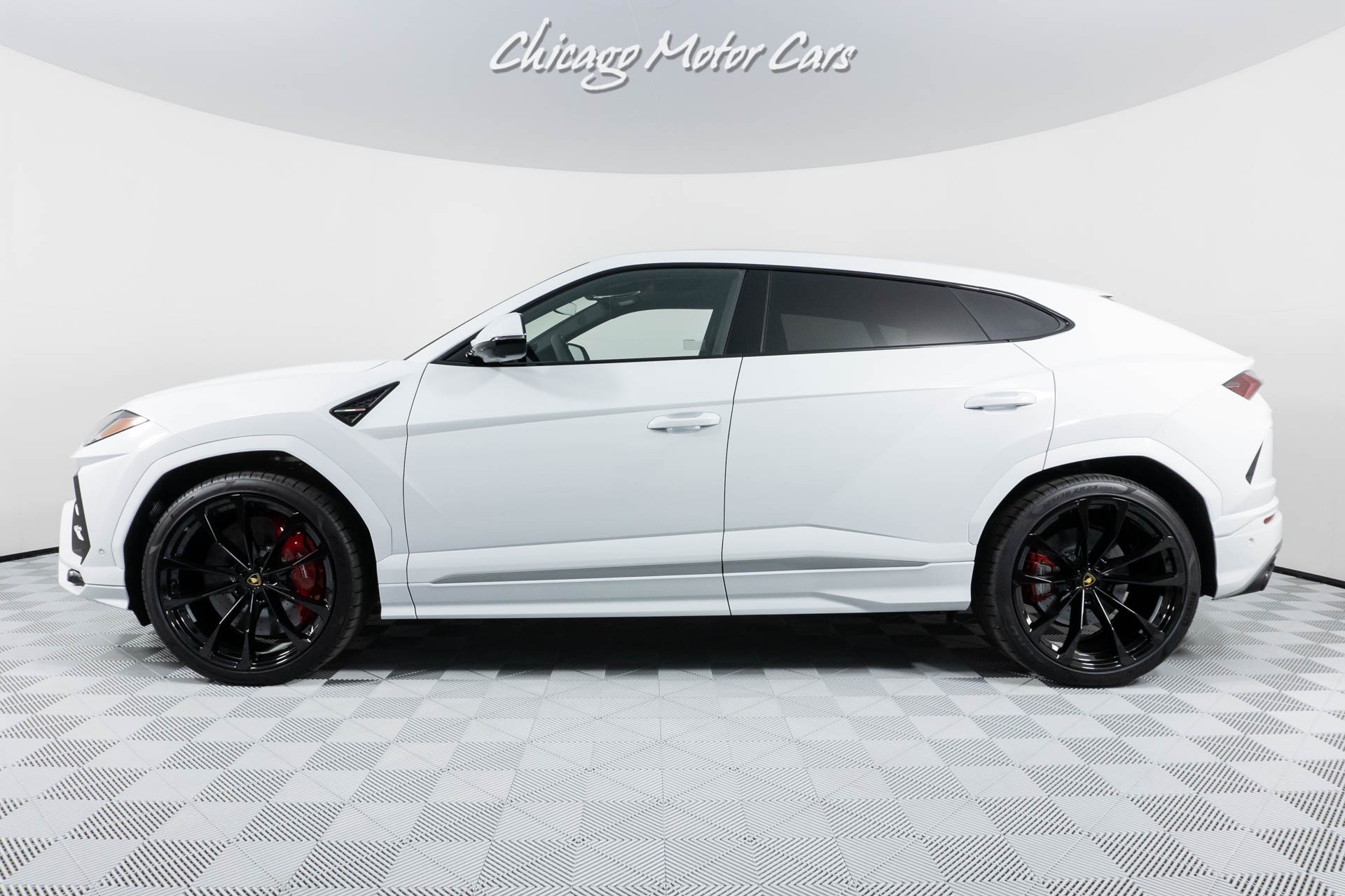 Used-2022-Lamborghini-Urus-SUV-23-Shiny-Taigete-Rims-B-O-3D-Audio-ONLY-50-Miles