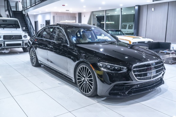 Used-2021-Mercedes-Benz-S580-4Matic-Sedan-AMG-Line-Exclusive-Pkg-3D-Tech-Pkg-Comfort-Pkg-LOADED