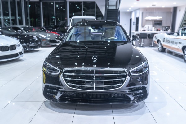 Used-2021-Mercedes-Benz-S580-4Matic-Sedan-AMG-Line-Exclusive-Pkg-3D-Tech-Pkg-Comfort-Pkg-LOADED