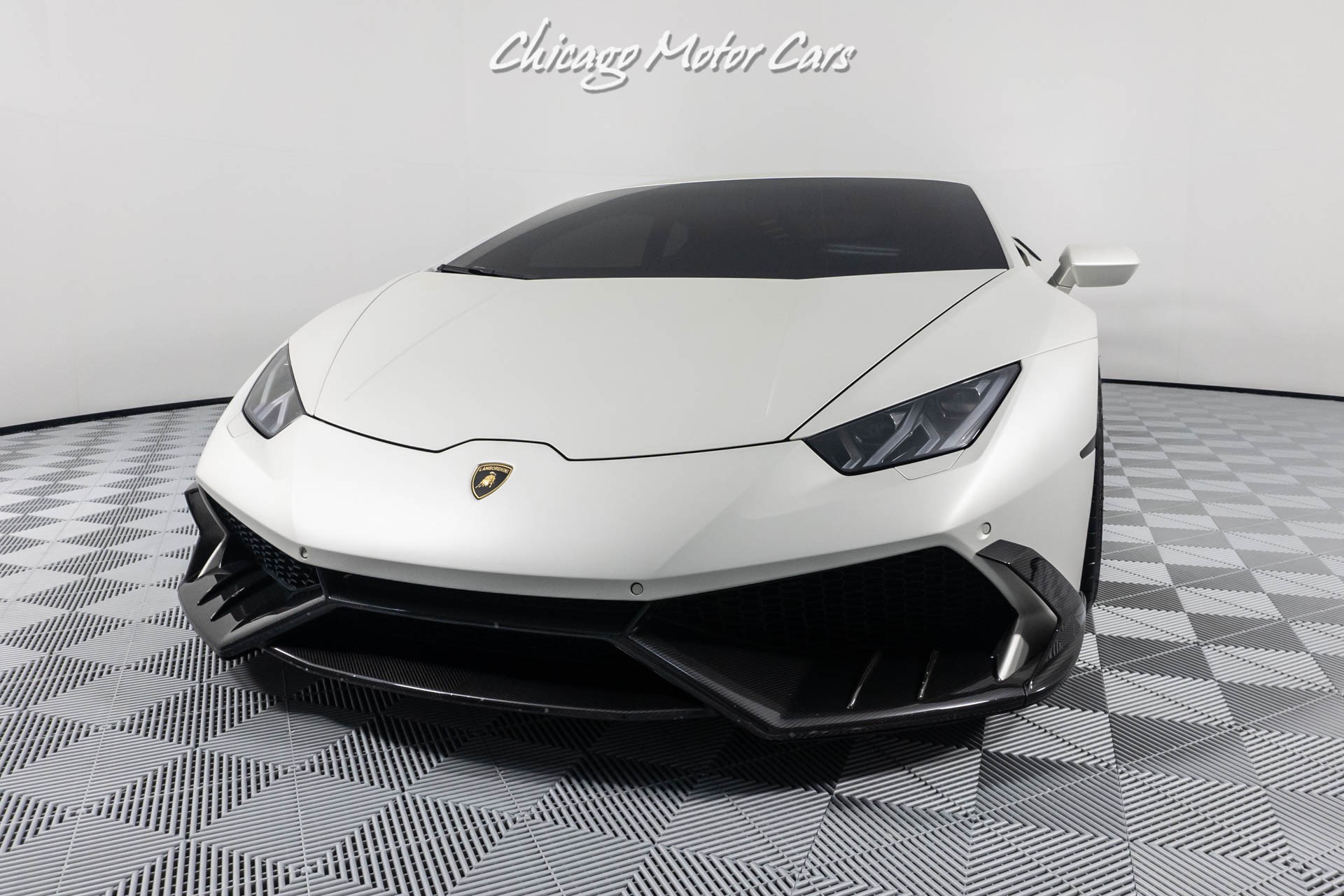 Used-2015-Lamborghini-Huracan-LP-610-4-Coupe-Mansory-Carbon-Kit-LOW-Miles-NEARLY-100K-Invested