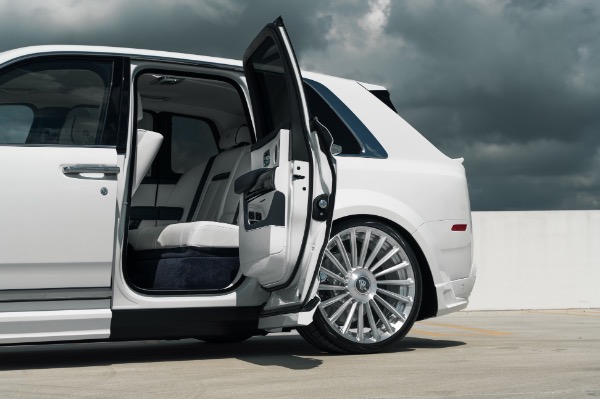 Used 2022 Rolls-Royce Cullinan Novitec Widebody Brand New Build Starlight Headliner Rear Theatre for sale Sold at Chicago Motor Cars in West Chicago IL 60185 5