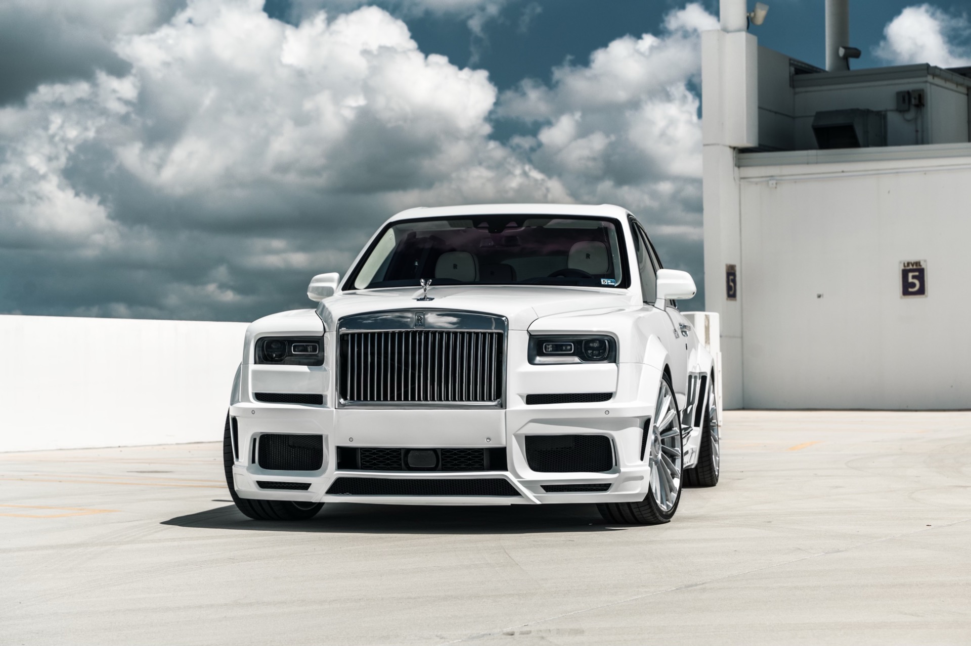 Used-2022-Rolls-Royce-Cullinan-Novitec-Widebody-Brand-New-Build-Starlight-Headliner-Rear-Theatre