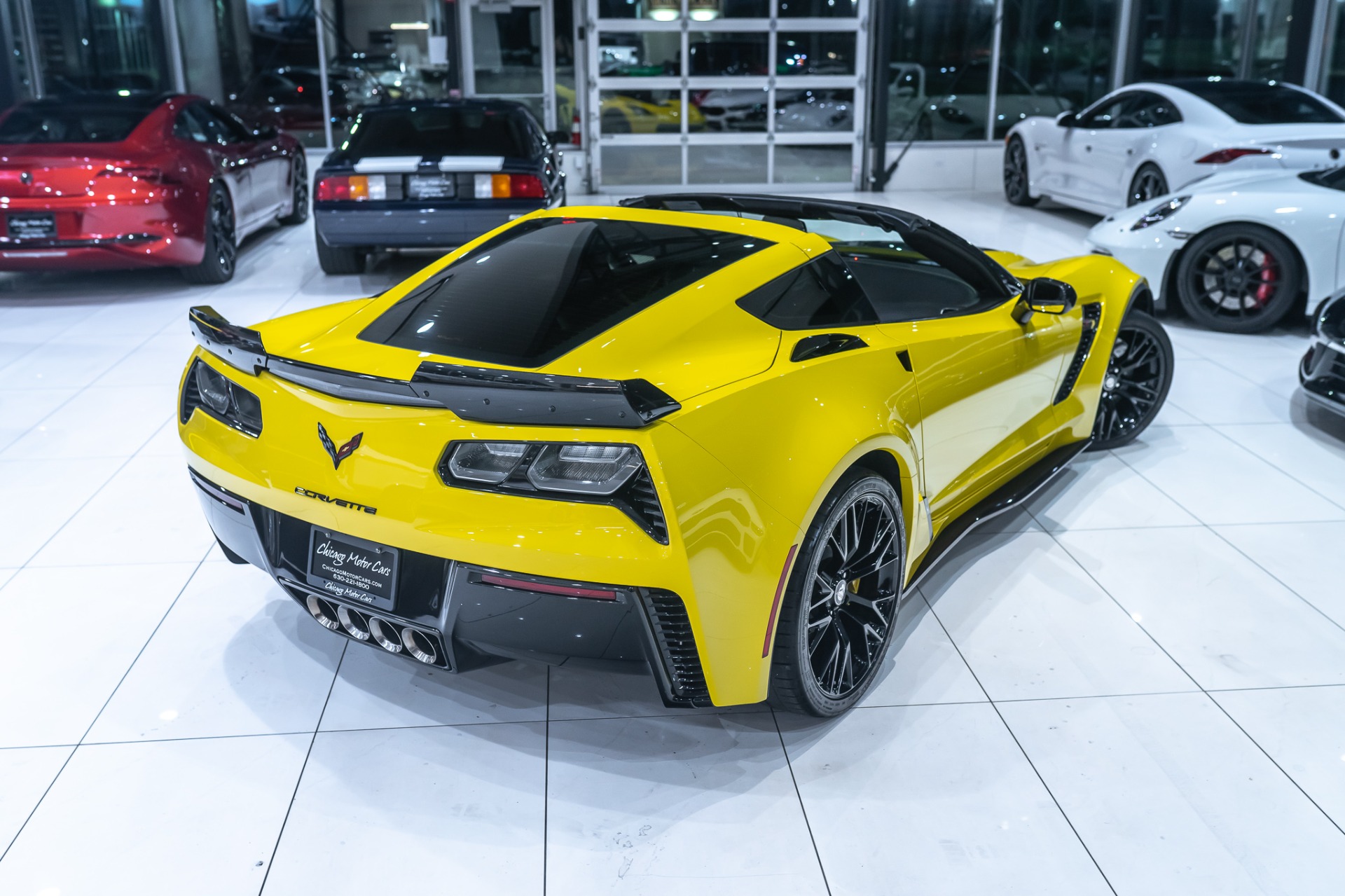 Used-2016-Chevrolet-Corvette-Z06-LOADED-3LZ-1-OWNER-CLEAN-CARFAX-GORGEOUS-RACING-YELLOW