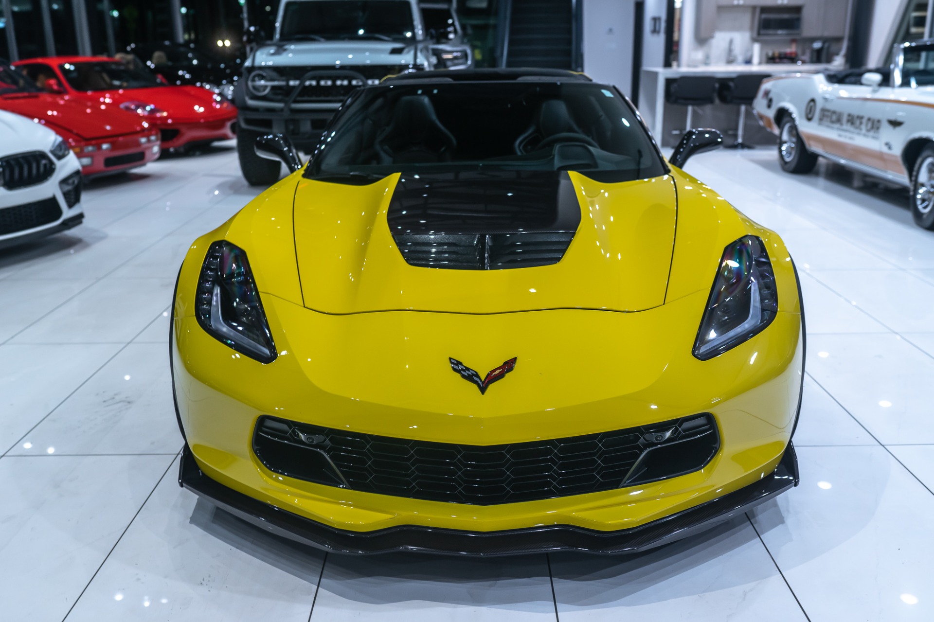 Used-2016-Chevrolet-Corvette-Z06-LOADED-3LZ-1-OWNER-CLEAN-CARFAX-GORGEOUS-RACING-YELLOW