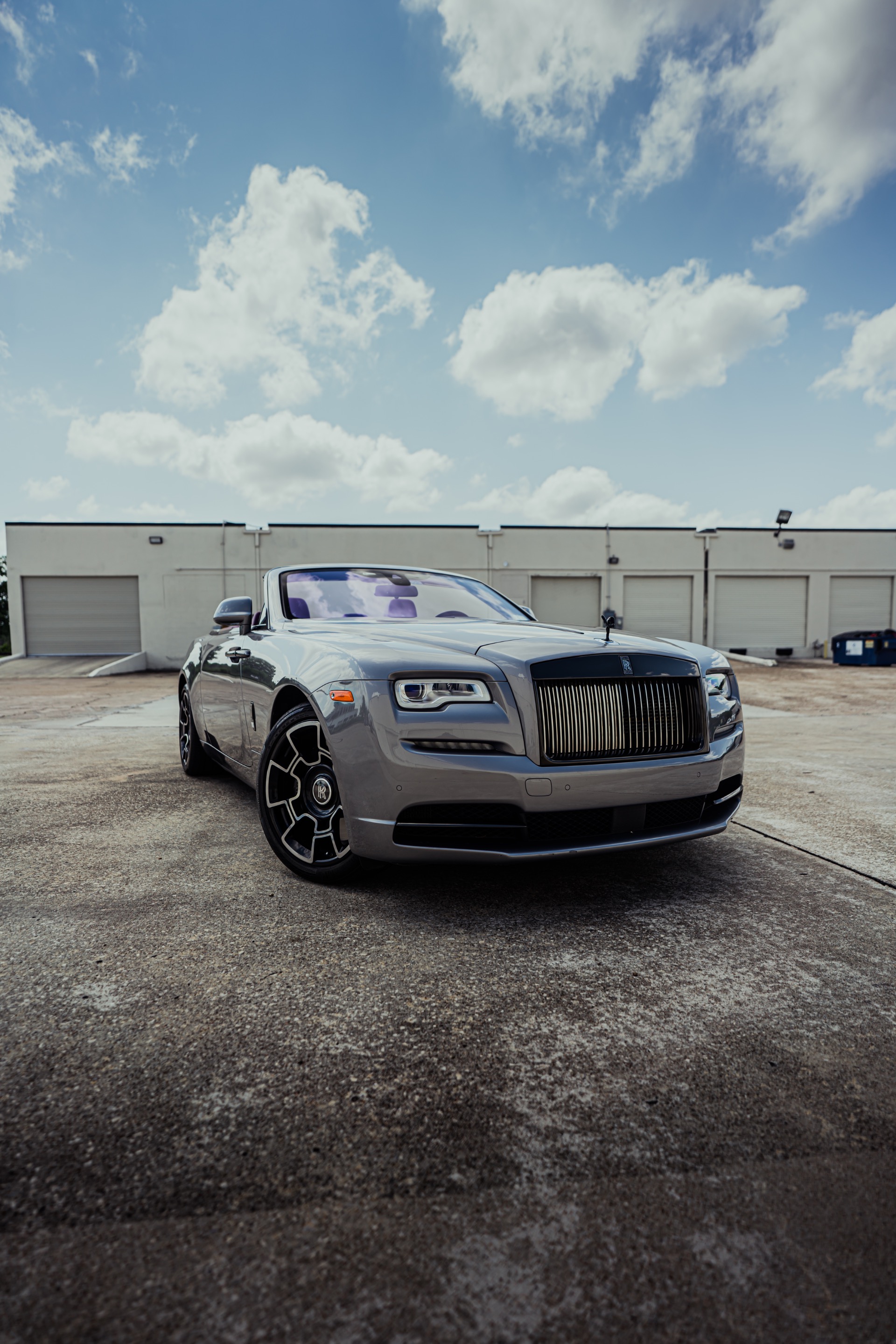 Used-2019-Rolls-Royce-Dawn-Black-Badge-Convertible-LOW-Miles-Gorgeous-Spec-Tailored-Interior-LOADED