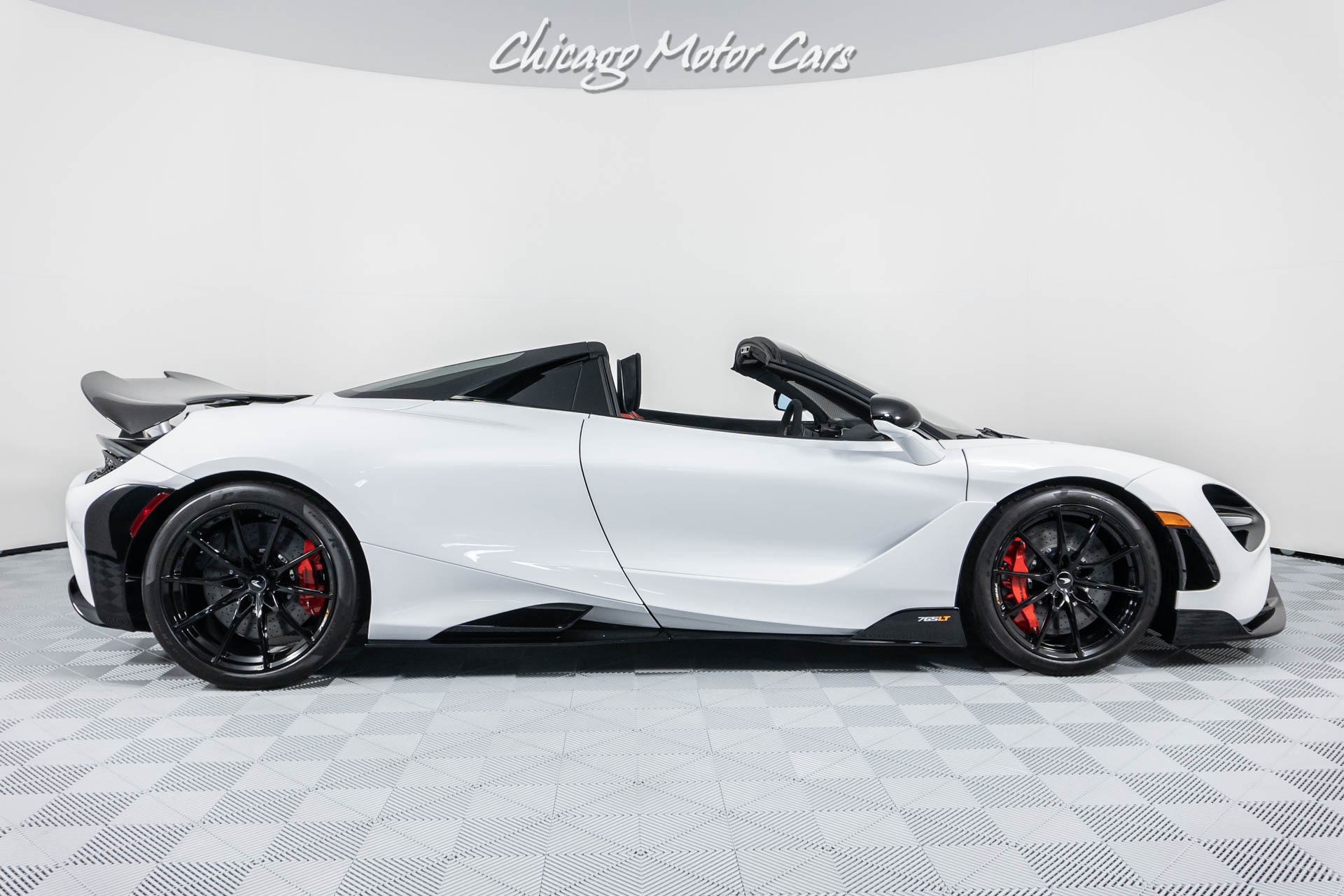 Used-2022-McLaren-765LT-Spider-BRAND-NEW-MSO-CLUBSPORT-PACK-CARBON-FIBER-SENNA-SEATS-HOTTEST-SPEC