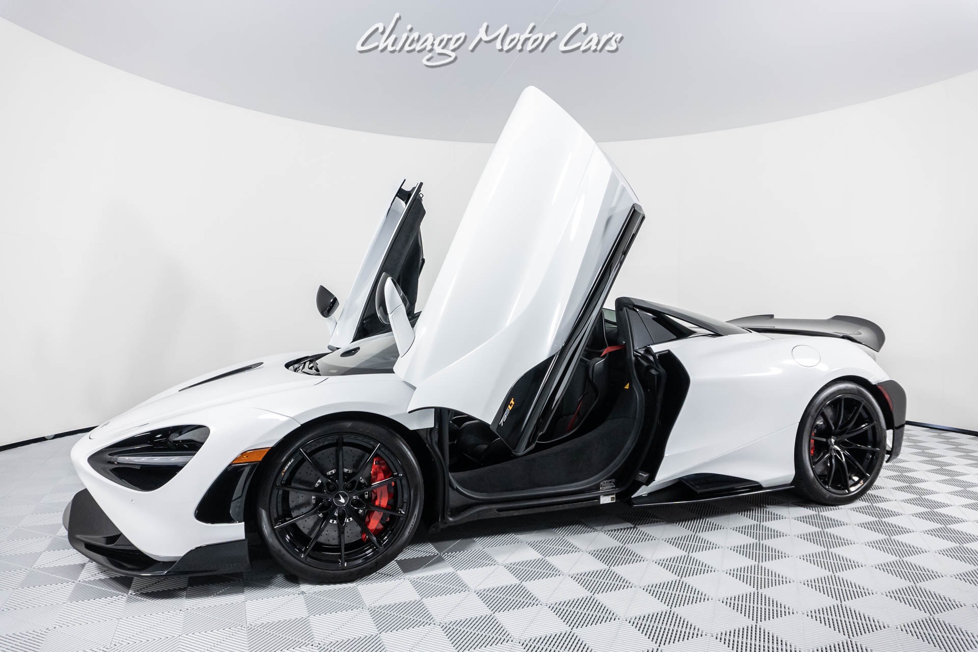 Used-2022-McLaren-765LT-Spider-BRAND-NEW-MSO-CLUBSPORT-PACK-CARBON-FIBER-SENNA-SEATS-HOTTEST-SPEC