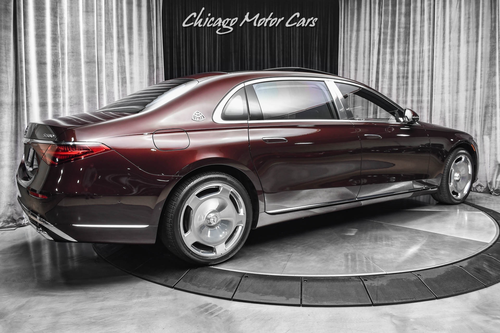 Used-2022-Mercedes-Benz-S580-Maybach-4Matic-Sedan-ONLY-500-Miles-Flowing-Lines-Trim-Gorgeous-Color-Combo