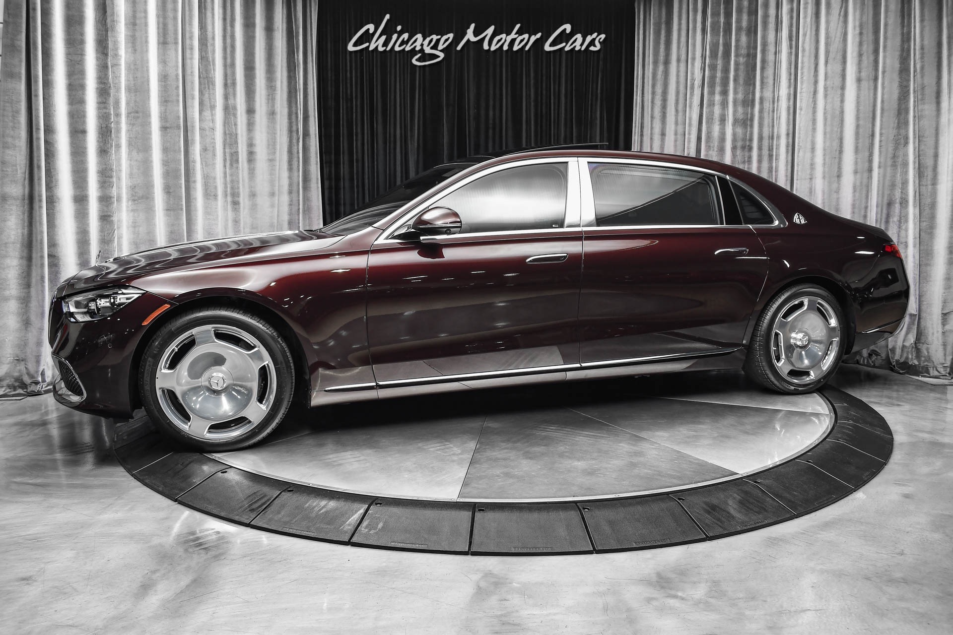 Used-2022-Mercedes-Benz-S580-Maybach-4Matic-Sedan-ONLY-500-Miles-Flowing-Lines-Trim-Gorgeous-Color-Combo