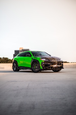 Used-2021-Lamborghini-Urus-Pearl-Capsule-Keyvany-Keyrus-Carbon-Fiber-1-of-3-in-North-America