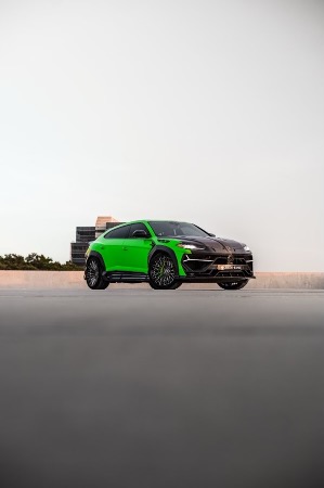 Used-2021-Lamborghini-Urus-Pearl-Capsule-Keyvany-Keyrus-Carbon-Fiber-1-of-3-in-North-America