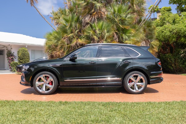 Used 2022 Bentley Bentayga Speed SUV Mulliner Collection Touring Spec ONLY 140 Miles HUGE MSRP LOADED! for sale Sold at Chicago Motor Cars in West Chicago IL 60185 2