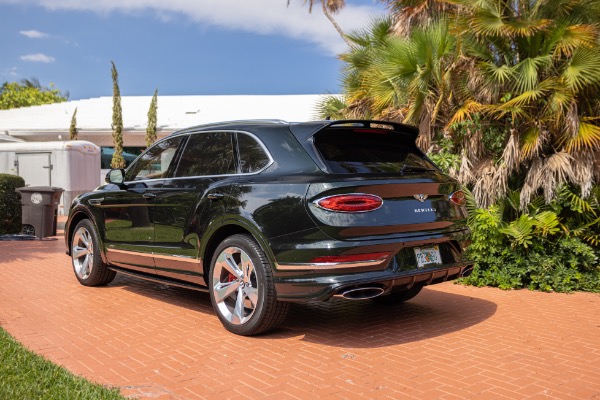 Used 2022 Bentley Bentayga Speed SUV Mulliner Collection Touring Spec ONLY 140 Miles HUGE MSRP LOADED! for sale Sold at Chicago Motor Cars in West Chicago IL 60185 3