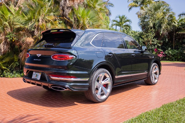Used 2022 Bentley Bentayga Speed SUV Mulliner Collection Touring Spec ONLY 140 Miles HUGE MSRP LOADED! for sale Sold at Chicago Motor Cars in West Chicago IL 60185 5