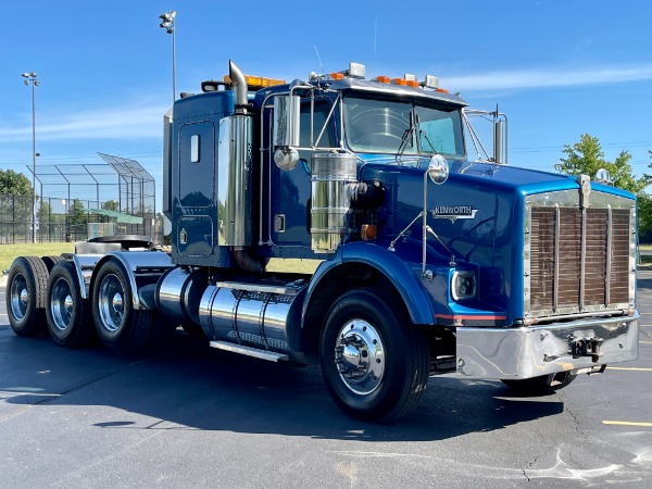 Used 2000 Kenworth T-800 Tri-Axle Sleeper - Cummins 600 - 18 Speed - PTO - Wet Kit for sale Sold at Chicago Motor Cars in West Chicago IL 60185 3