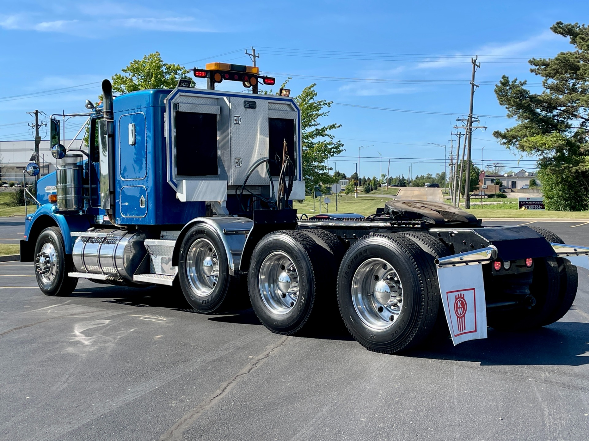 Used-2000-Kenworth-T-800-Tri-Axle-Sleeper---Cummins-600---18-Speed---PTO---Wet-Kit