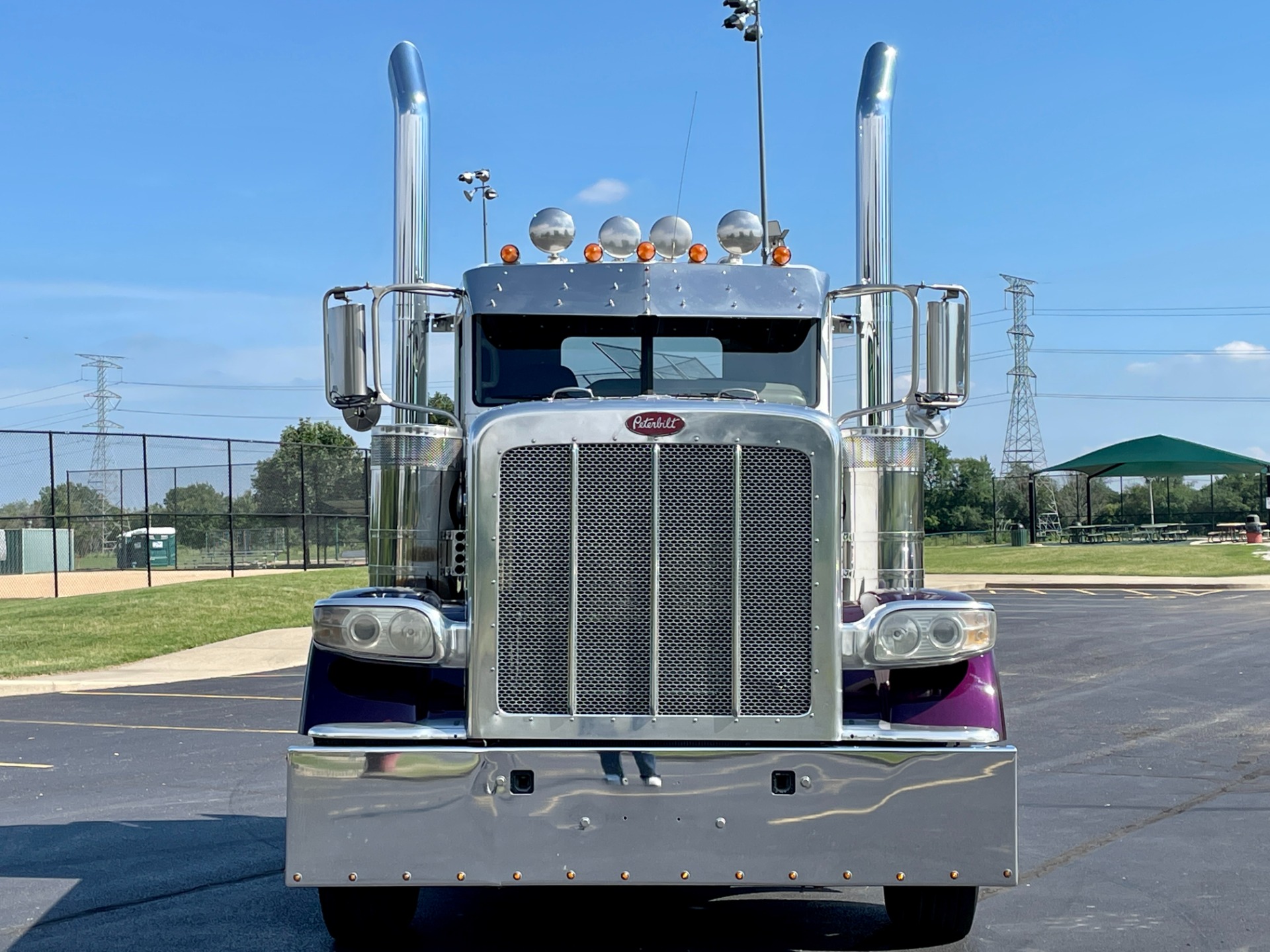 Used-2007-Peterbilt-389-Day-Cab-GLIDER-Detroit-Diesel---13-Speed-Manual