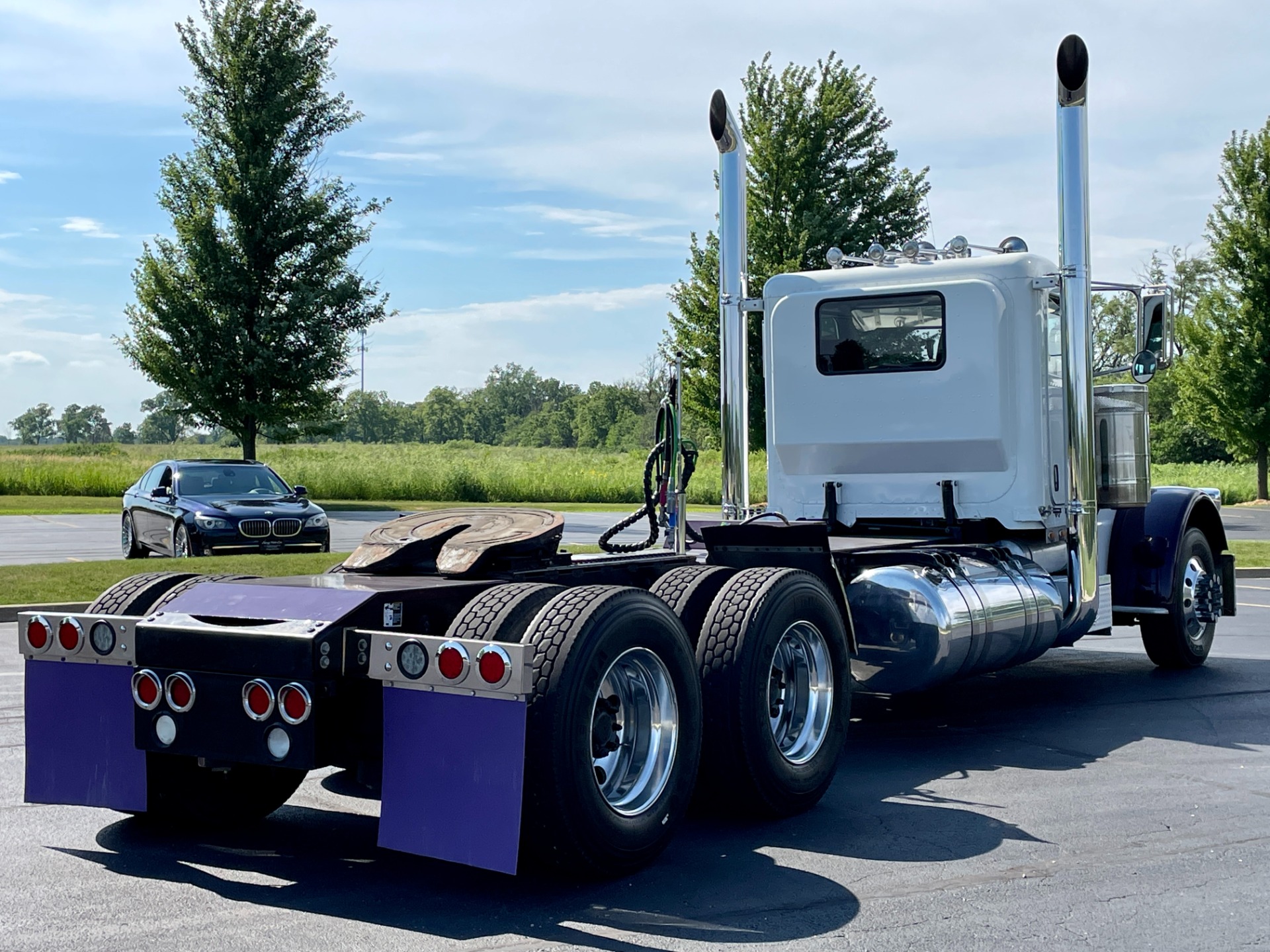 Used-2007-Peterbilt-389-Day-Cab-GLIDER-Detroit-Diesel---13-Speed-Manual