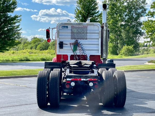 Used-2008-Peterbilt-365-Day-Cab---Cummins-ISM---410-Horsepower---10-Speed-Manual