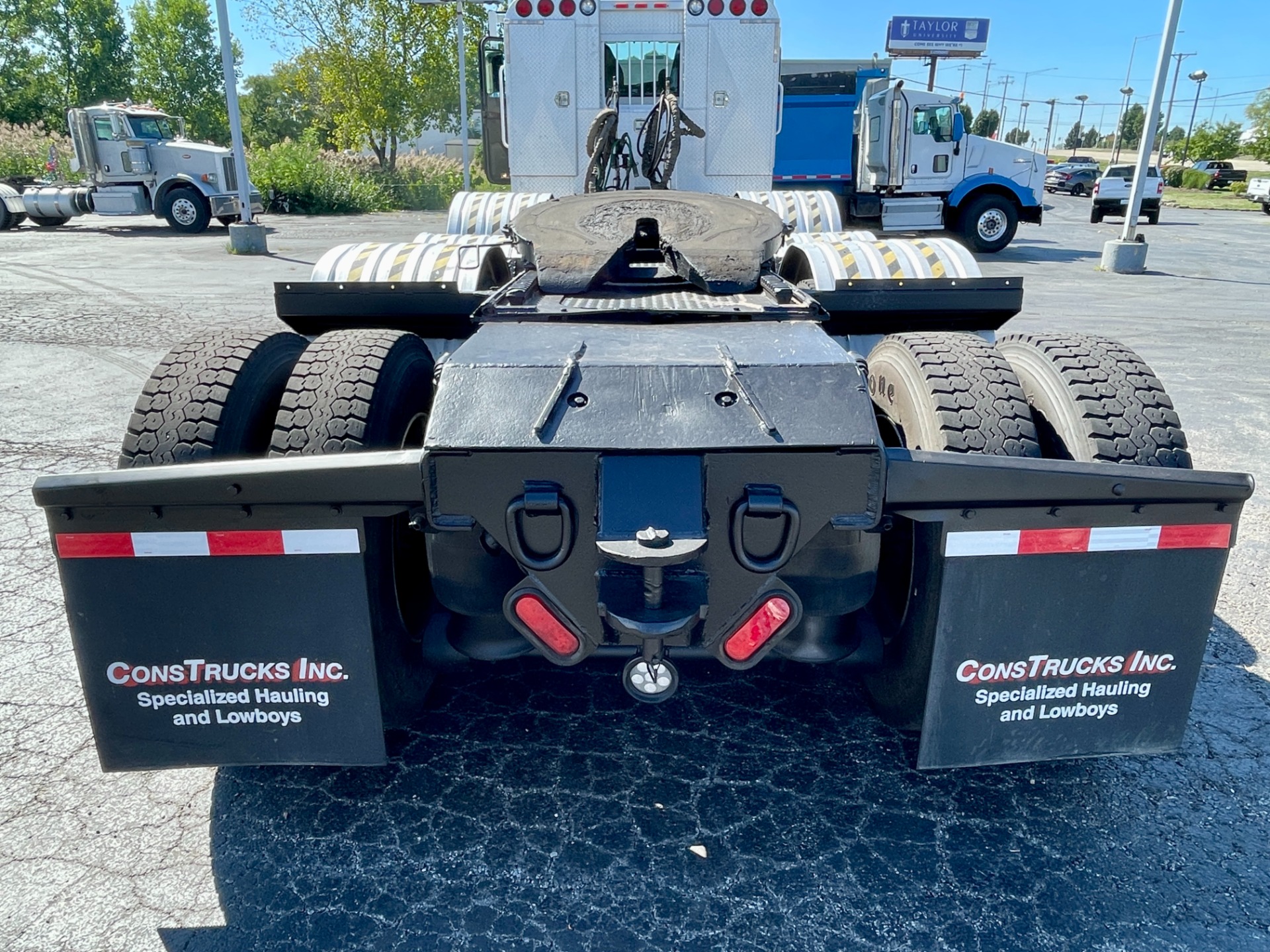 Used-2016-Kenworth-T800-QUAD-AXLE-DAY-CAB---CUMMINS-ISX---DUAL-LINE-WET-KIT---93K-GVWR