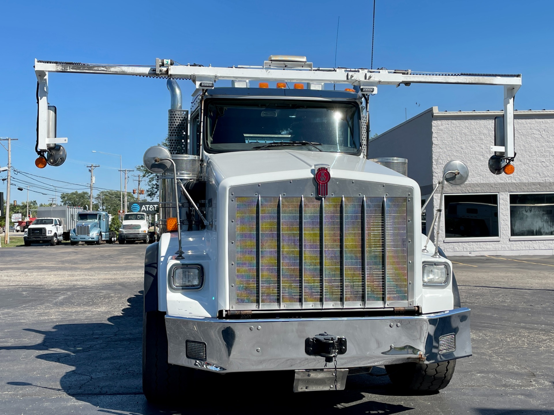 Used-2016-Kenworth-T800-QUAD-AXLE-DAY-CAB---CUMMINS-ISX---DUAL-LINE-WET-KIT---93K-GVWR