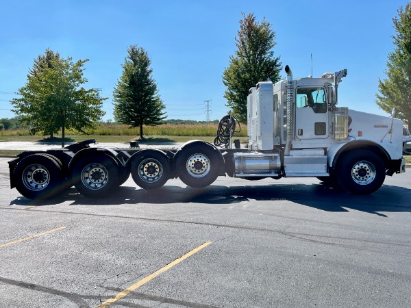 Used 2016 Kenworth T800 QUAD AXLE DAY CAB - CUMMINS ISX - DUAL LINE WET KIT - 93K GVWR! for sale Sold at Chicago Motor Cars in West Chicago IL 60185 4