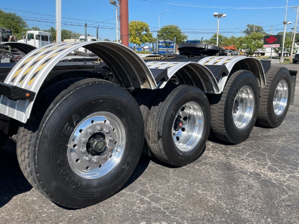 Used-2016-Kenworth-T800-QUAD-AXLE-DAY-CAB---CUMMINS-ISX---DUAL-LINE-WET-KIT---93K-GVWR