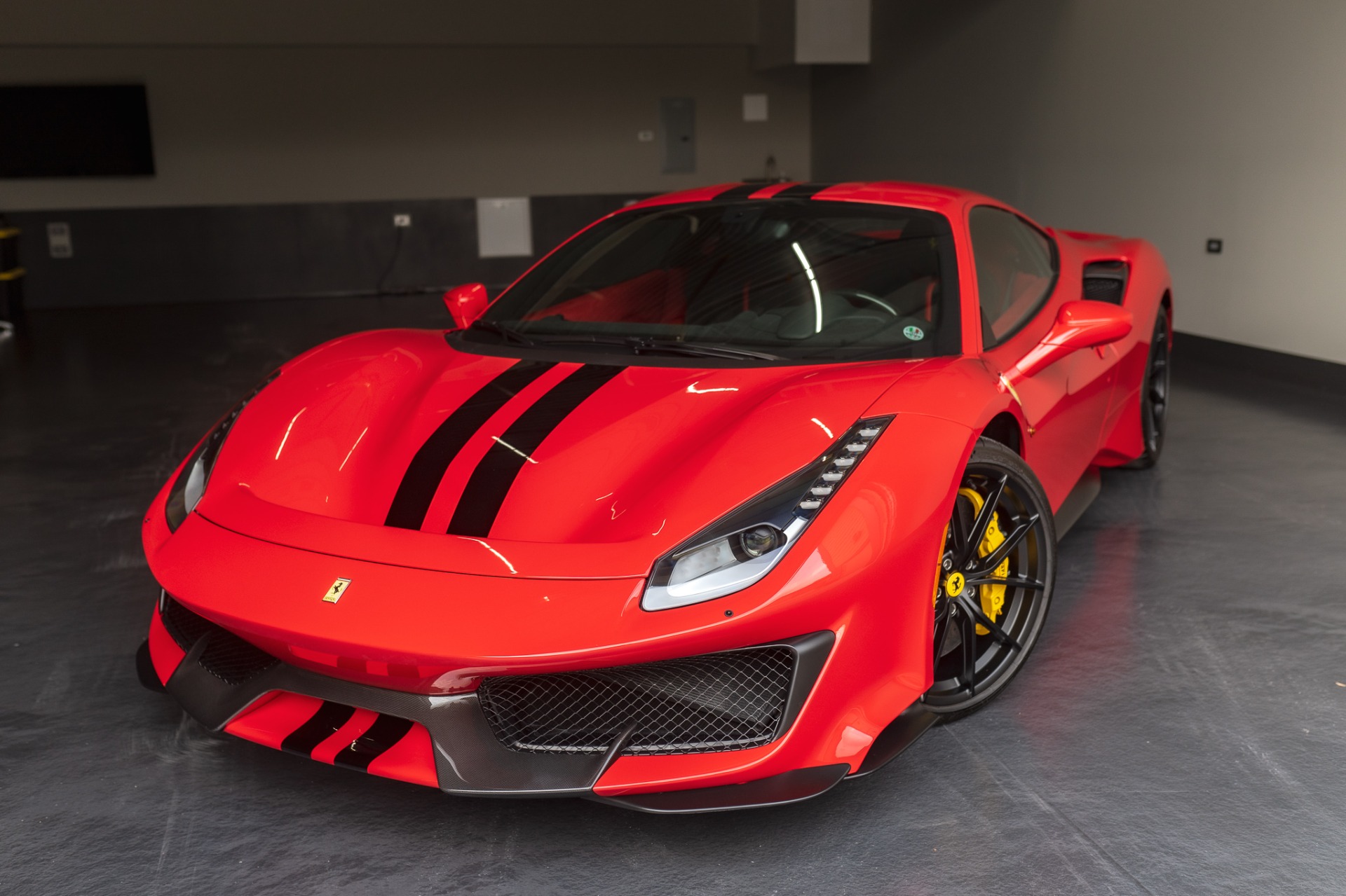 Used-2020-Ferrari-488-Pista-Coupe-Only-344-Miles-Carbon-Fiber-Front-Lift-Alcantara-Huge-MSRP