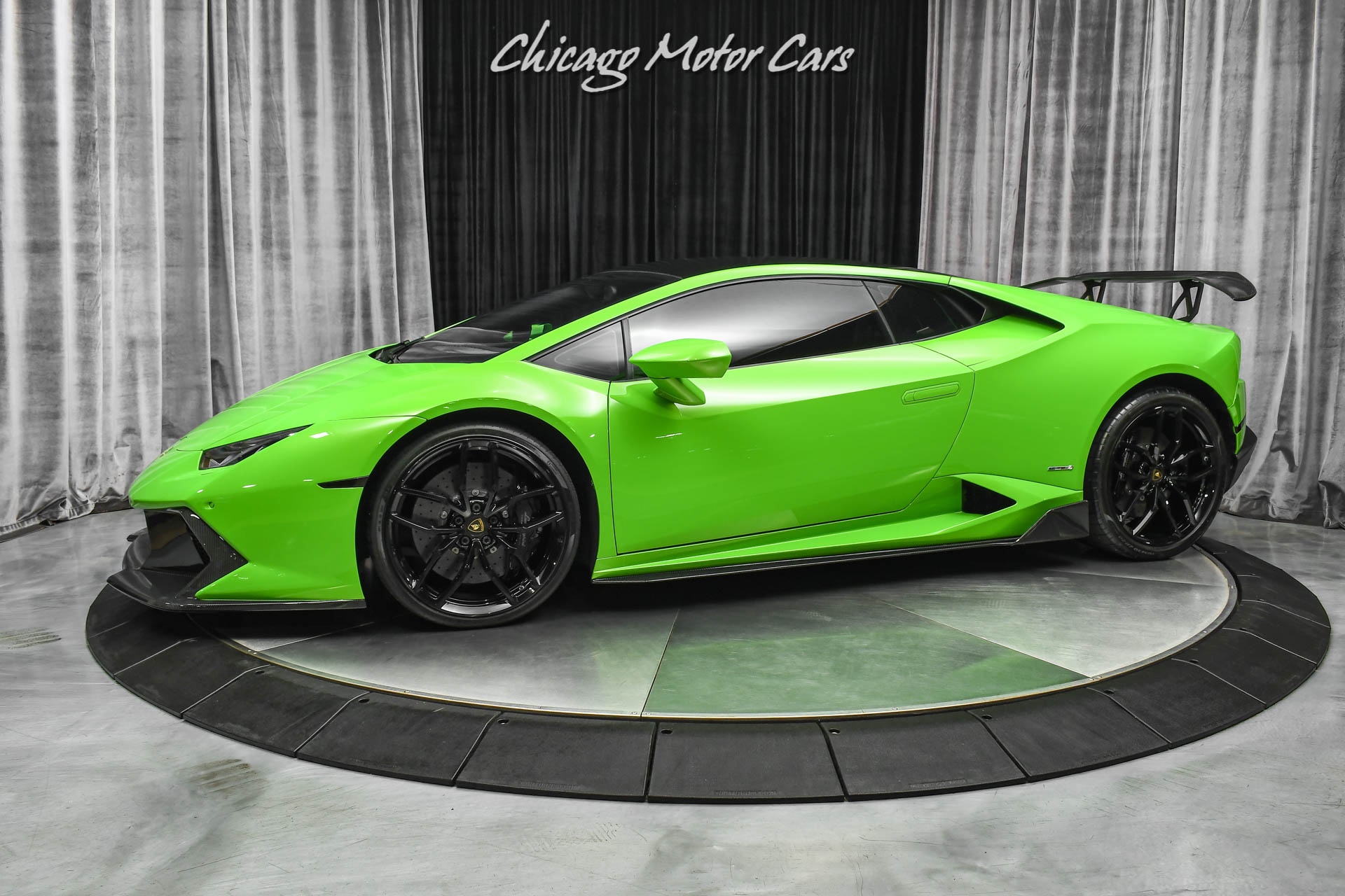 Used 2015 Lamborghini Huracan LP610-4 Coupe LOW Miles! Verde Mantis! HOT Spec! VORSTEINER Upgrades! for sale Sold at Chicago Motor Cars in West Chicago IL 60185 1