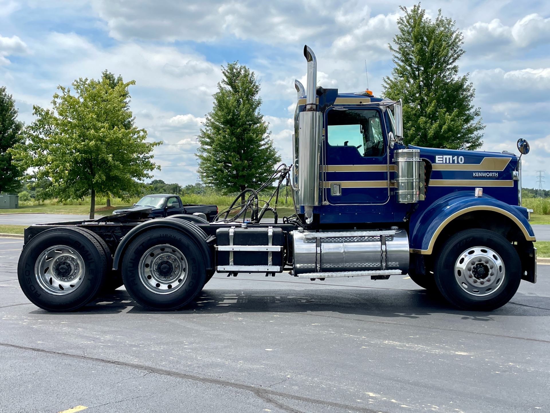 Used-2000-Kenworth-W900-Day-Cab-CAT-C15-6NZ-490-Horsepower---18-Speed-Manual---Wet-Kit