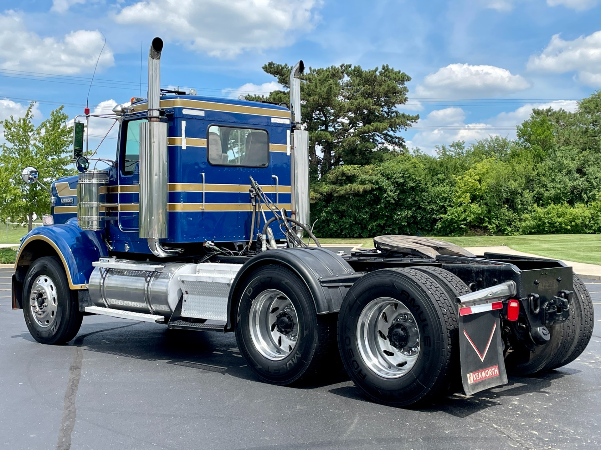 Used-2000-Kenworth-W900-Day-Cab-CAT-C15-6NZ-490-Horsepower---18-Speed-Manual---Wet-Kit