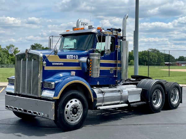 Used 2000 Kenworth W900 Day Cab *CAT C15-6NZ* 490 Horsepower - 18 Speed Manual - Wet Kit for sale Sold at Chicago Motor Cars in West Chicago IL 60185 1