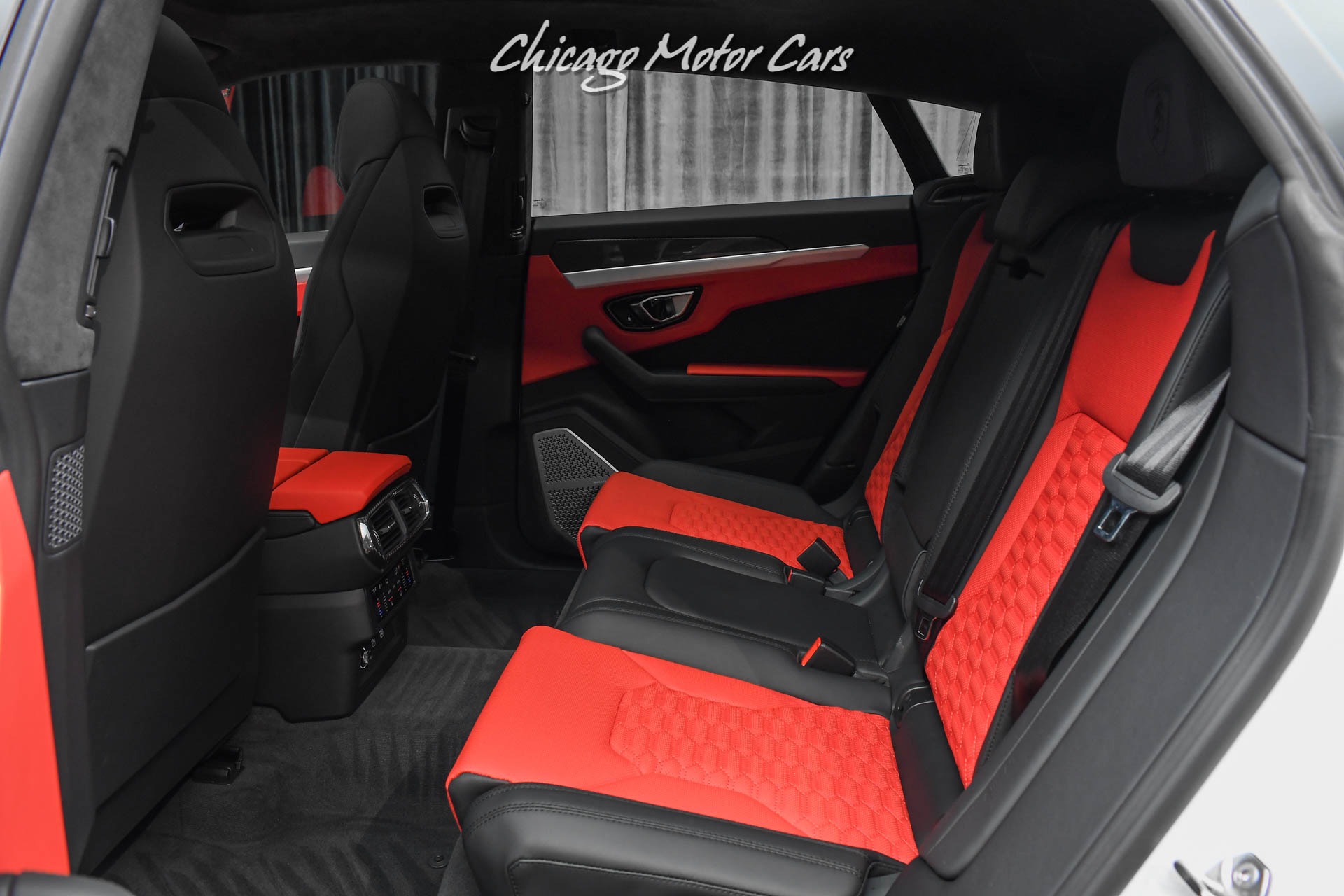 Used-2022-Lamborghini-Urus-SUV-ONLY-700-Miles-TONS-of-Carbon-Advanced-3D-Audio-Hot-Spec-LOADED