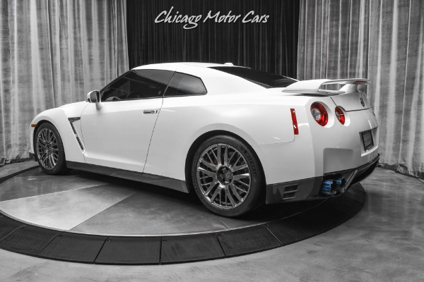 Used 2016 Nissan GT-R Premium Coupe 600+ WHP! HOT Color Combo! GTC Titan Titanium Exhaust! for sale Sold at Chicago Motor Cars in West Chicago IL 60185 3