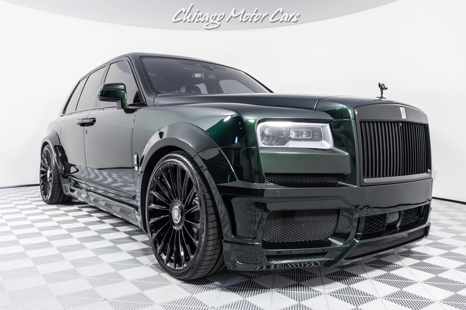 Used-2022-Rolls-Royce-Cullinan-SUV-NOVITEC-WIDEBODY-KIT-ANRKY-WHEELS-Shooting-Star-Headliner