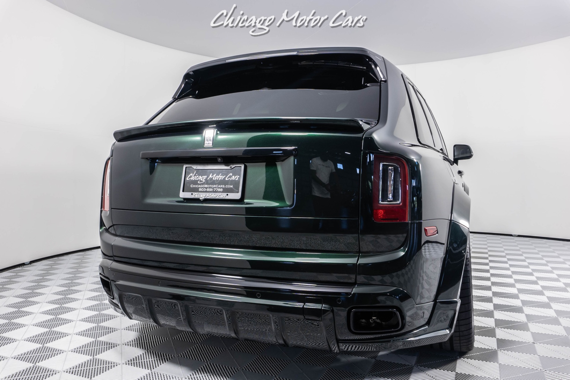 Used-2022-Rolls-Royce-Cullinan-SUV-NOVITEC-WIDEBODY-KIT-ANRKY-WHEELS-Shooting-Star-Headliner