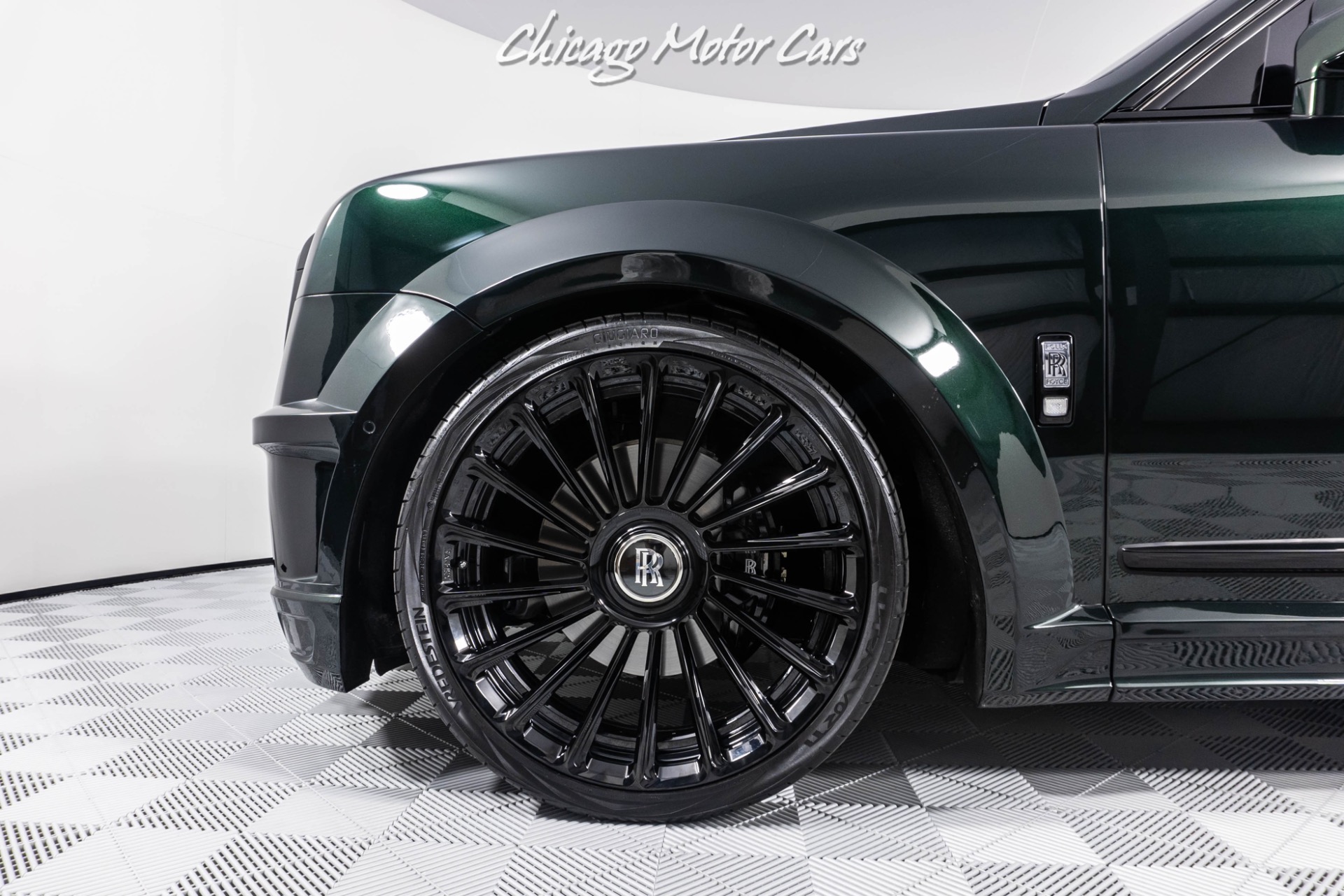 Used-2022-Rolls-Royce-Cullinan-SUV-NOVITEC-WIDEBODY-KIT-ANRKY-WHEELS-Shooting-Star-Headliner