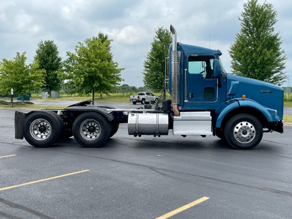 Used 2019 Kenworth T800 Day Cab - Cummins X15 - 500 Horsepower - 18 Speed Manual for sale Sold at Chicago Motor Cars in West Chicago IL 60185 4