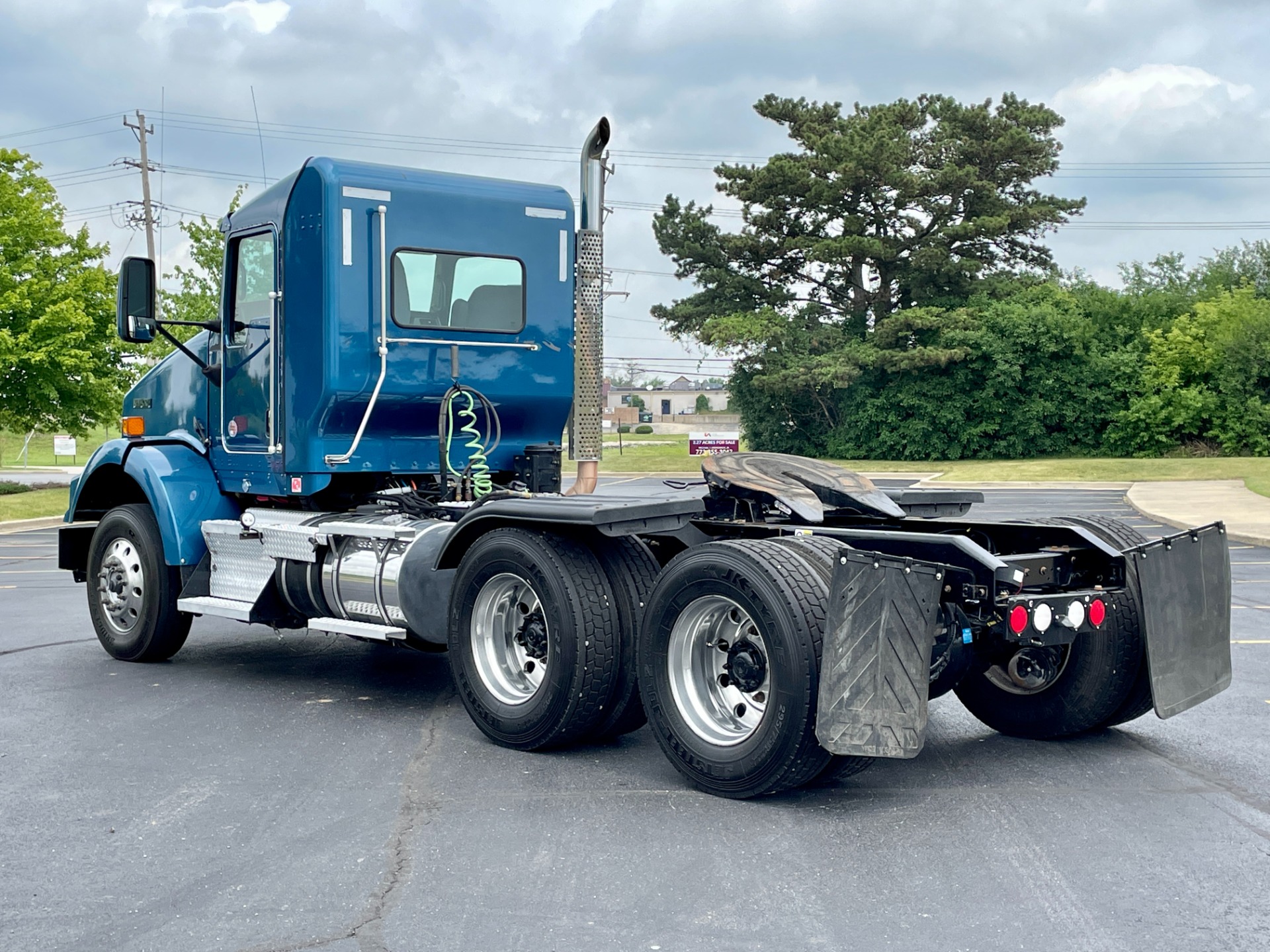 Used-2019-Kenworth-T800-Day-Cab---Cummins-X15---500-Horsepower---18-Speed-Manual