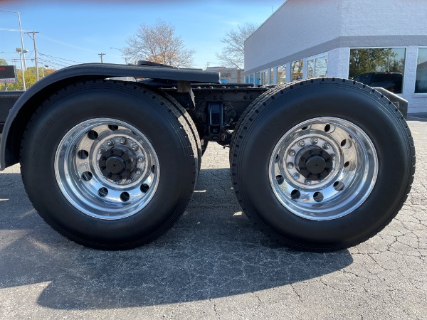 Used-2016-Kenworth-W900L-ICON-900-SLEEPER----44-BUILT---CUMMINS-ISX---550-HORSEPOWER---18-SPEED