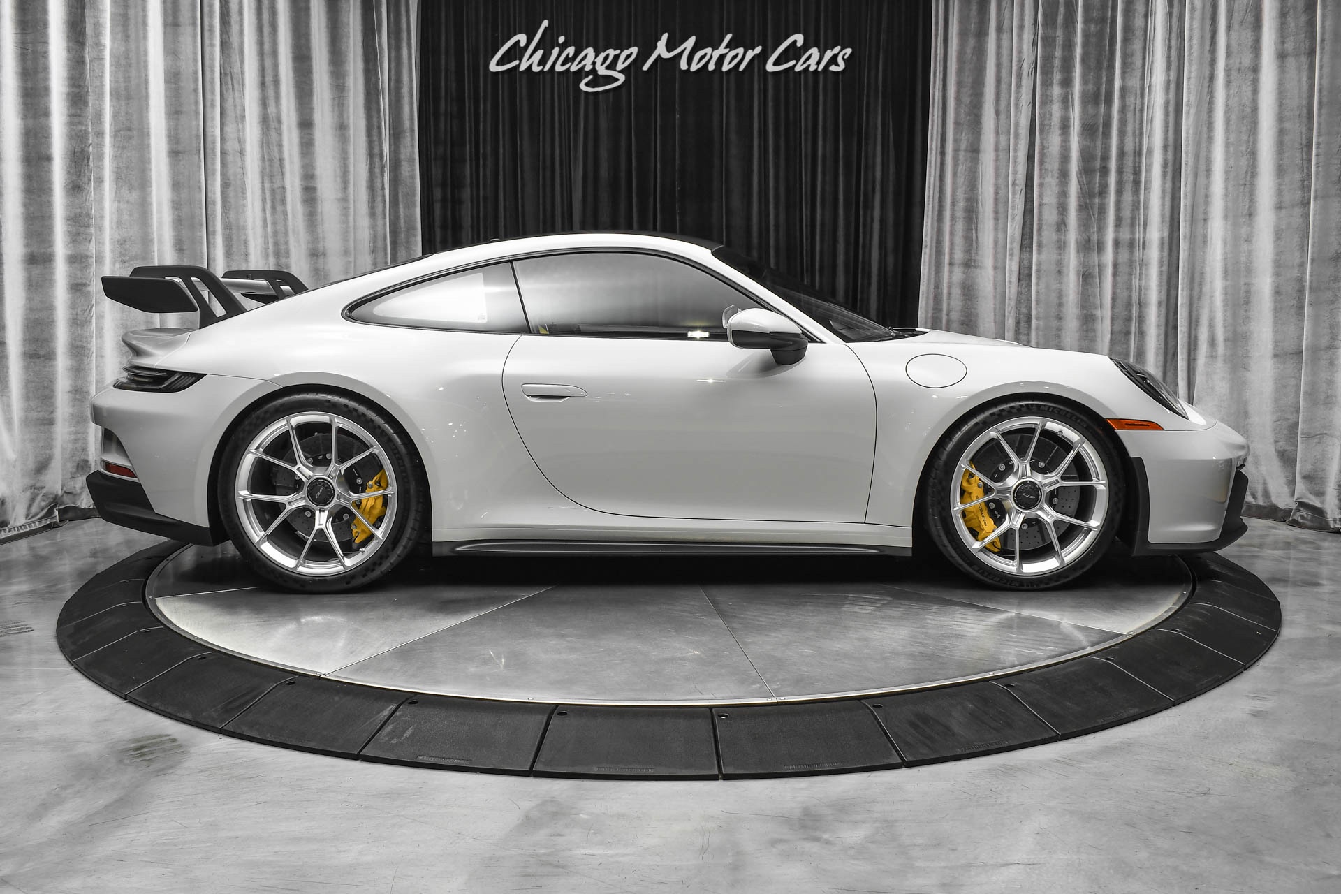 Used-2022-Porsche-911-GT3-Coupe-ONLY-25-Miles-6-Speed-Manual-Chalk-PCCB-HUGE-MSRP-LOADED