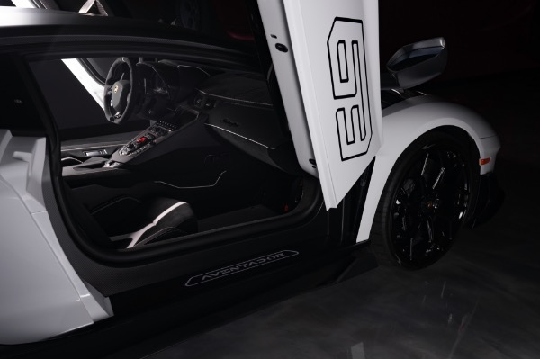 Used-2020-Lamborghini-Aventador-SVJ-63-LP770-4-SVJ63-Coupe-ONLY-120-Miles-SUPER-RARE-EXAMPLE-TONS-of-Carbon