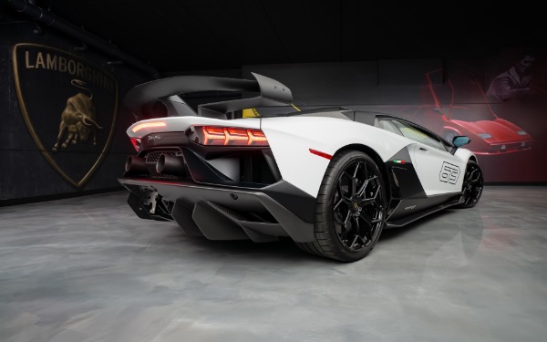 Used 2020 Lamborghini Aventador SVJ 63 LP770-4 SVJ63 Coupe ONLY 120 Miles! SUPER RARE EXAMPLE! TONS of Carbon! for sale Sold at Chicago Motor Cars in West Chicago IL 60185 5