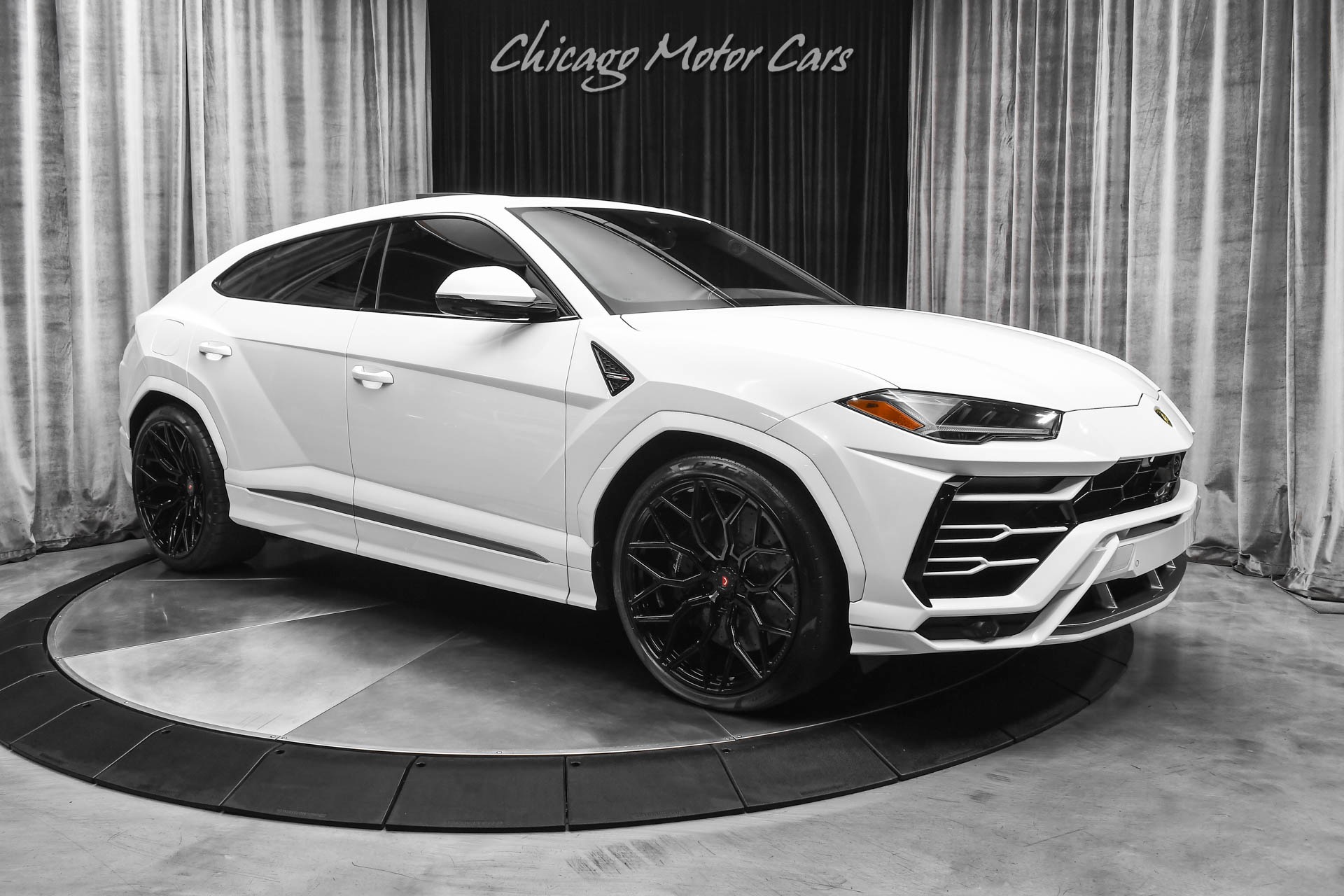 Used-2020-Lamborghini-Urus-SUV-VOSSEN-Wheels-Upgraded-Exhaust-B-O-3D-Comfort-Seats