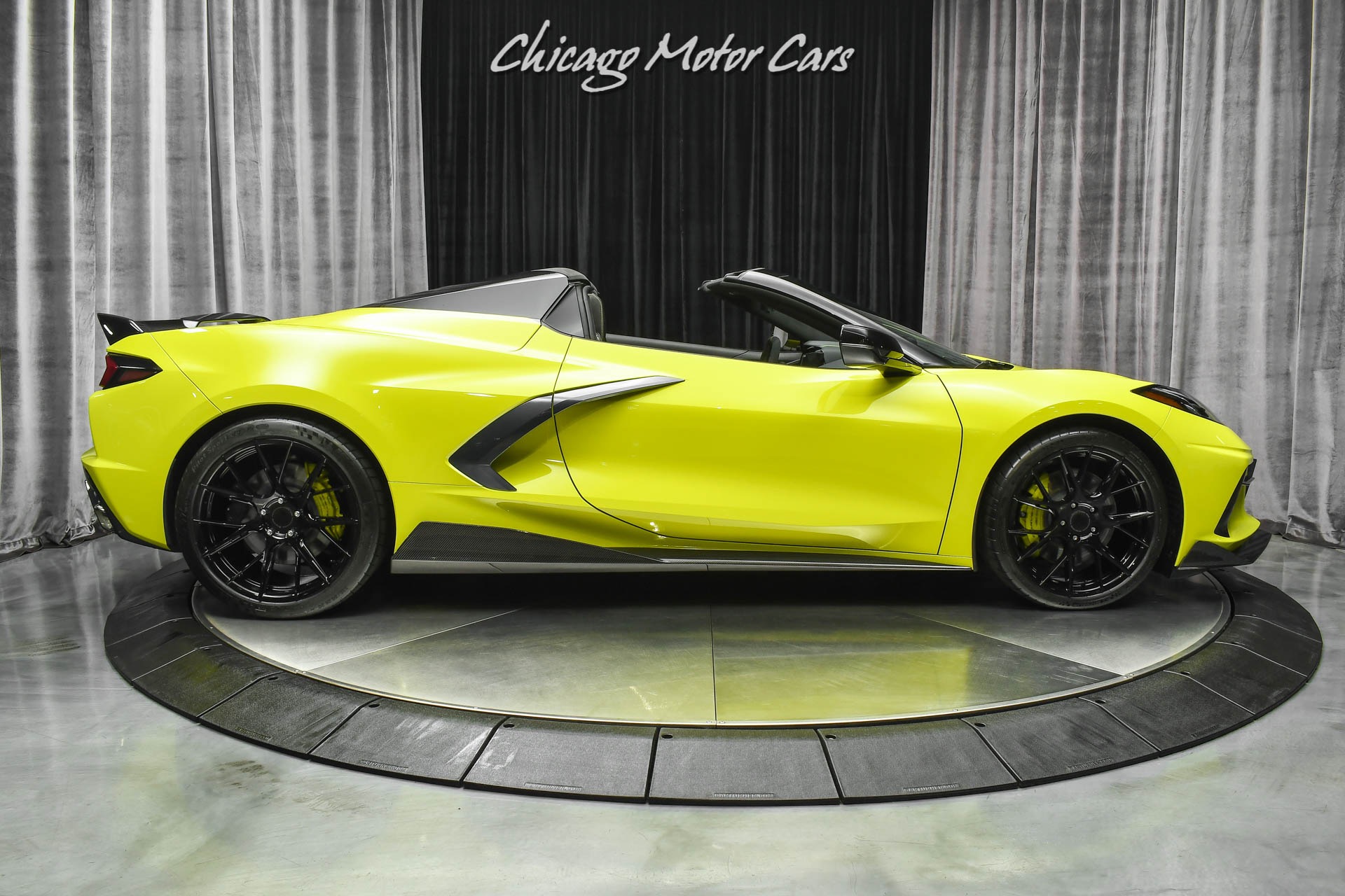 Used-2022-Chevrolet-Corvette-Stingray-3LT-Convertible-2-Sets-of-Wheels-HARD-LOADED-CarbonFiber-FrontLift