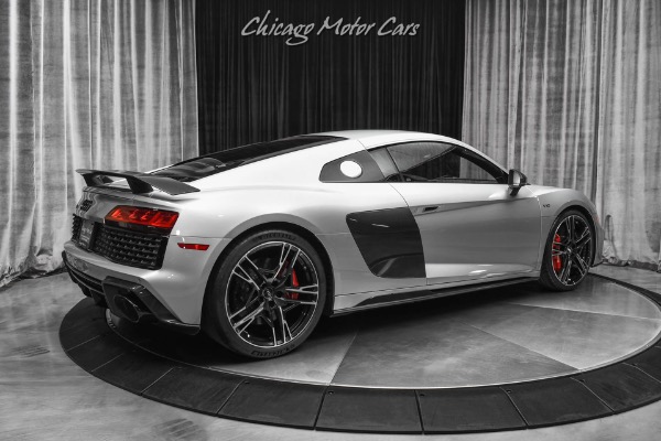 Used 2020 Audi R8 5.2 quattro V10 performance Coupe Carbon Pkg! B&O! Front PPF! LOADED! for sale Sold at Chicago Motor Cars in West Chicago IL 60185 5