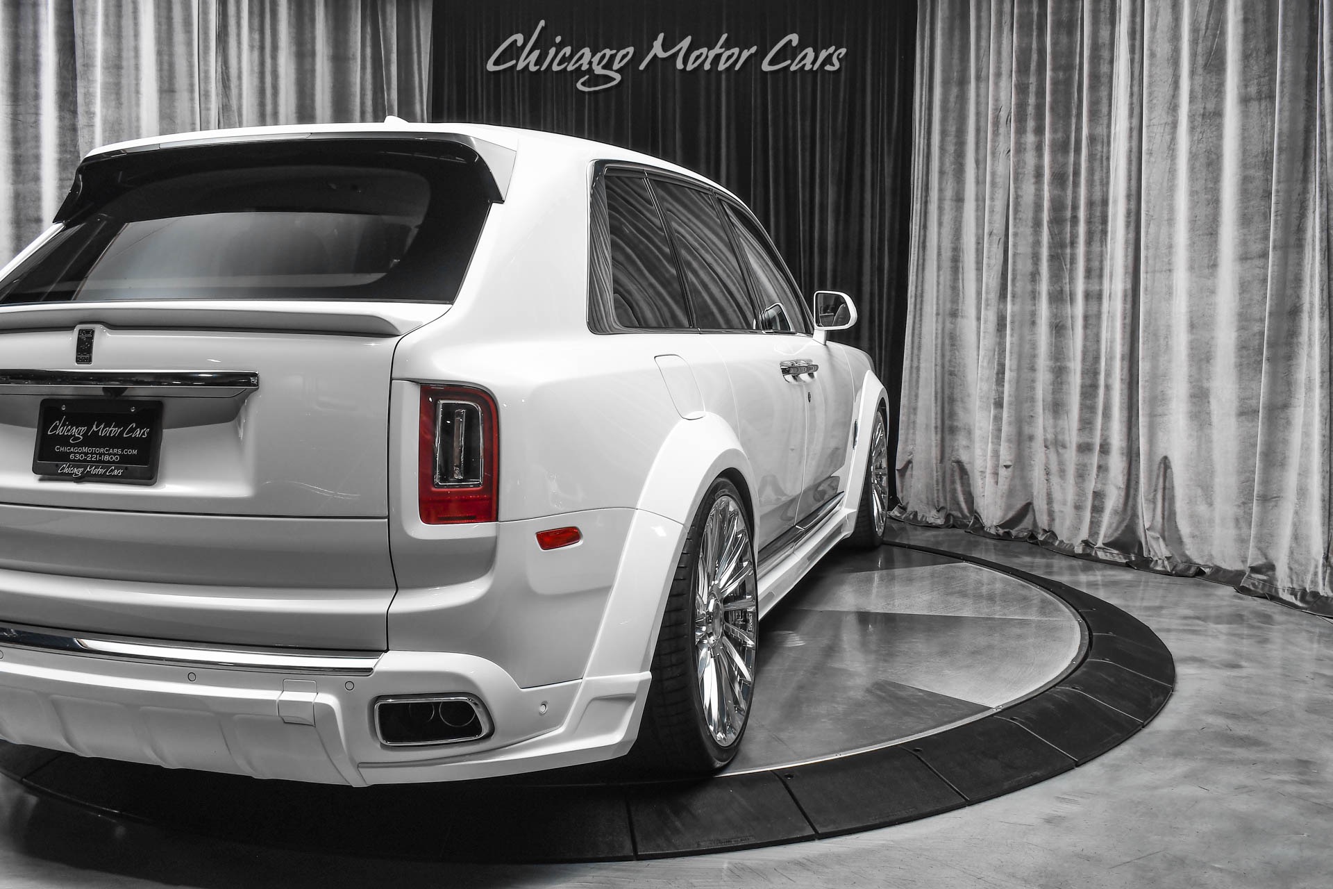 Used-2022-Rolls-Royce-Cullinan-SUV-ONLY-218-Miles-NOVITEC-WIDEBODY-Shooting-Star-Headliner-HUGE-MSRP