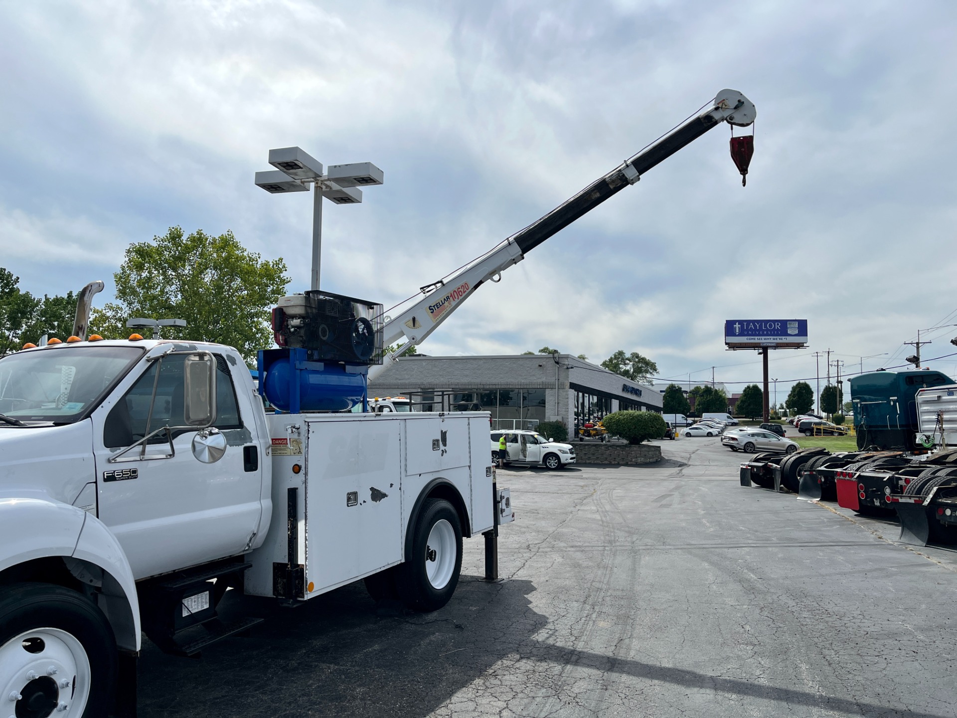 Used-2003-Ford-F650-SERVICE-TRUCK---CUMMINS-DIESEL---STELLAR-10K-CRANE