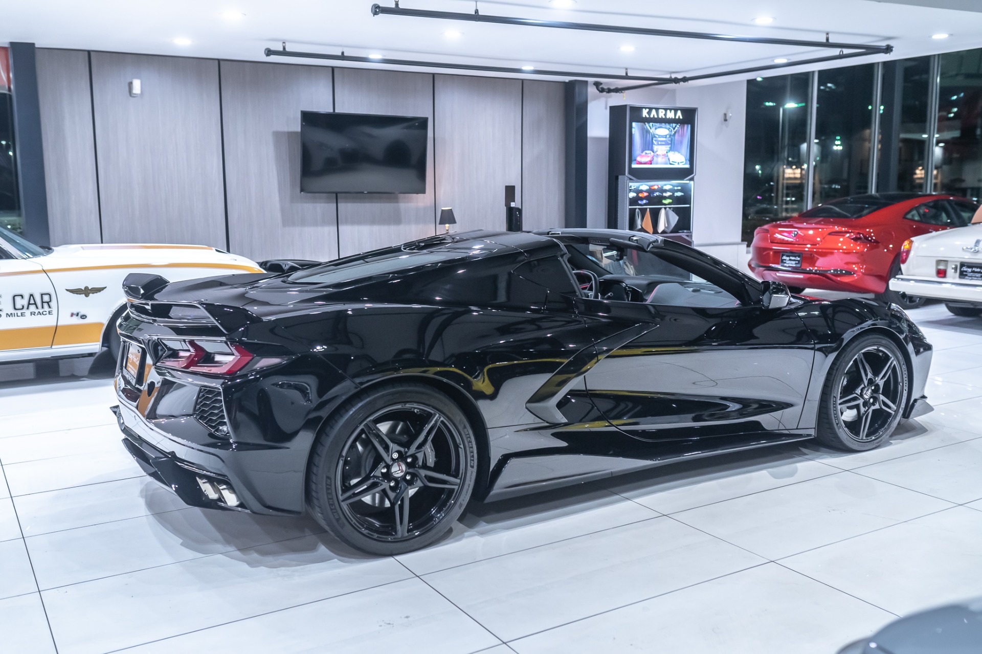 Used-2020-Chevrolet-Corvette-Stingray-Coupe-2LT-with-Z51-Performance-Pkg-GT2-Buckets-LOW-Miles