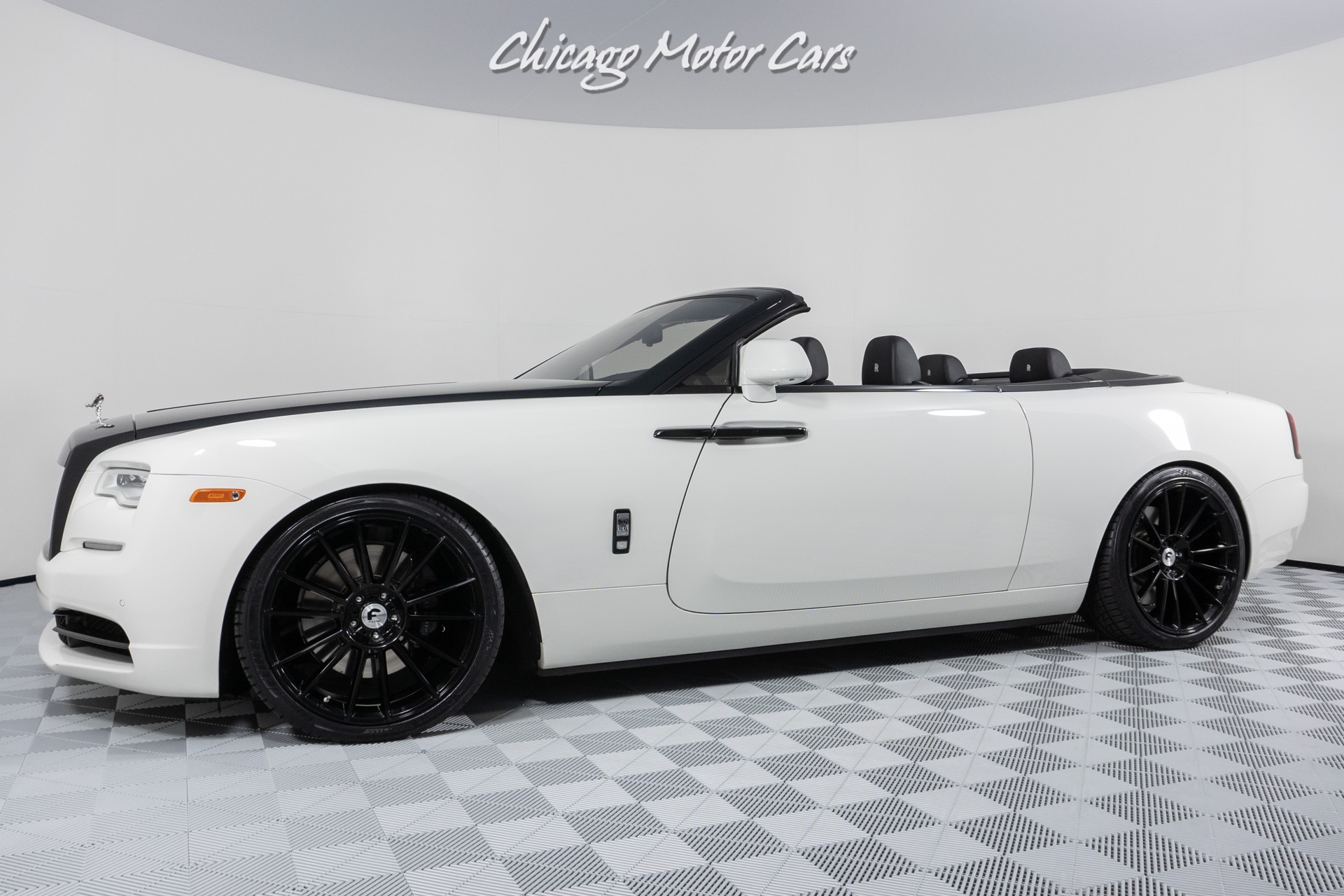 Used 2017 Rolls-Royce Dawn Driver Assist! BESPOKE INTERIOR Exclusive Dawn Package! LOADED! for sale Sold at Chicago Motor Cars in West Chicago IL 60185 1